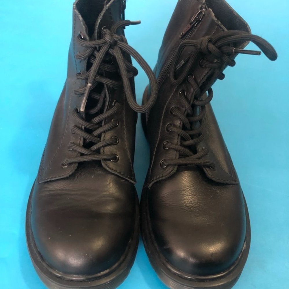 Black Dr. Martens size 4
